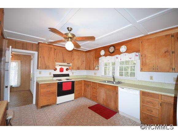 26 Daniel Ridge Road Candler, NC 28715 - Photo 7 of 21 Gallery Image 7