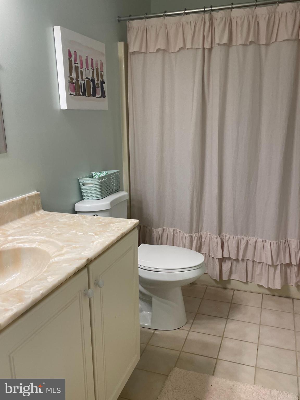 724 1/2 Rosedale Street Annapolis, MD 21401 - Photo 8 of 10 Hall bath