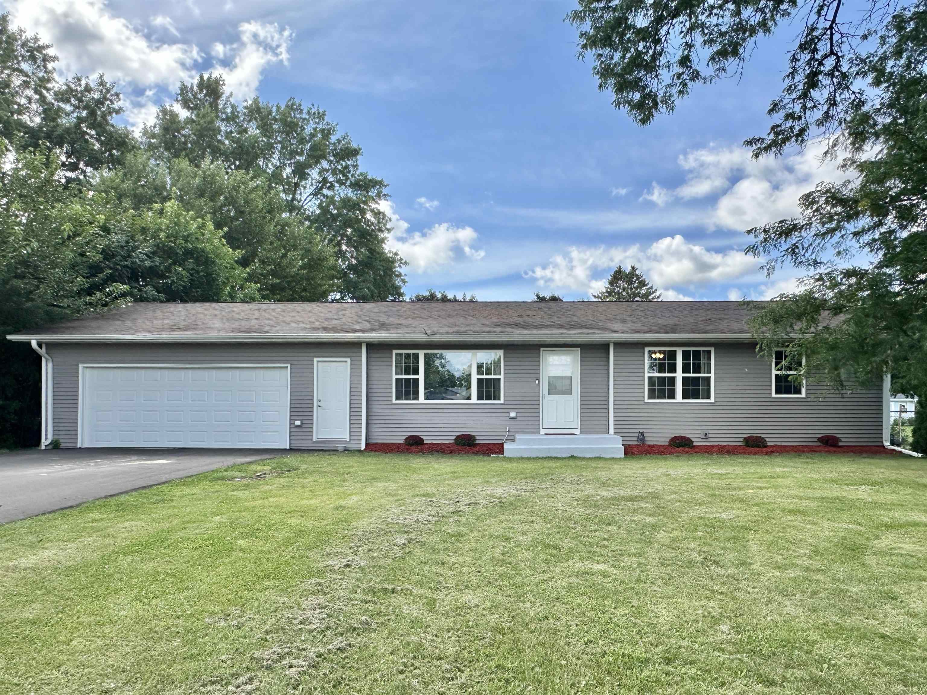836 East Hart Road Beloit, WI 53511 - Photo 1 of 1 Gallery Image 1