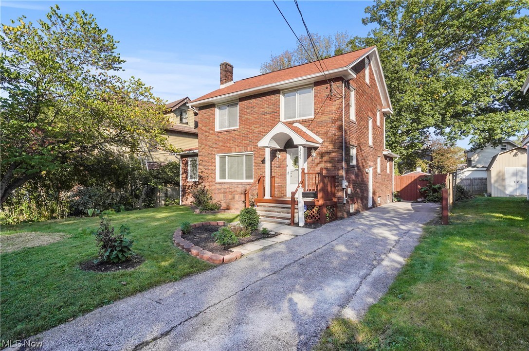 1089 Chalker Street Akron, OH 44310 - Photo 2 of 34 Gallery Image 2