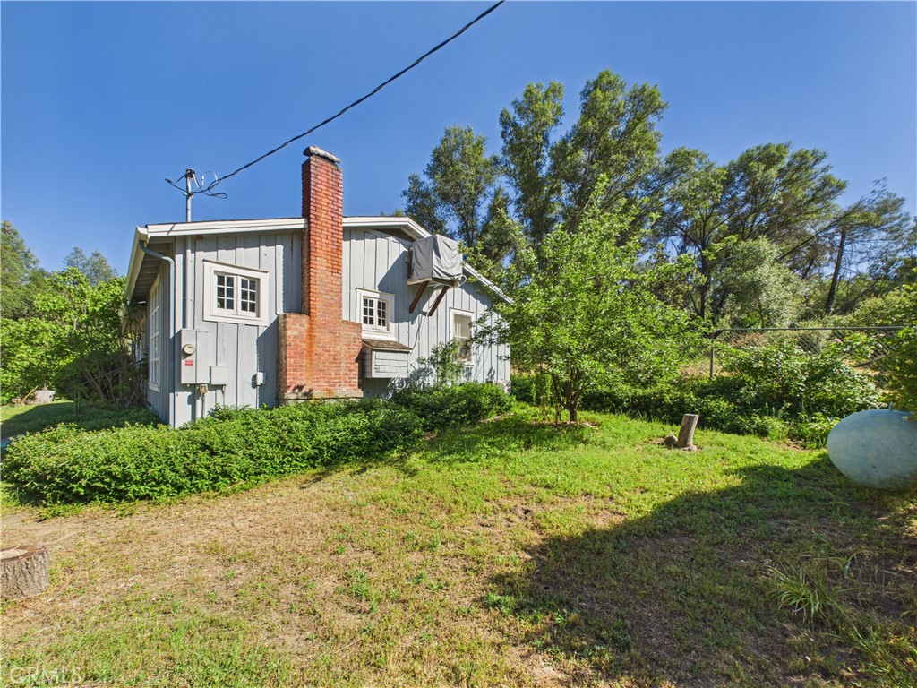 4208 Ramsden Road Mariposa, CA 95338 - Photo 40 of 42 a front view of a house with garden