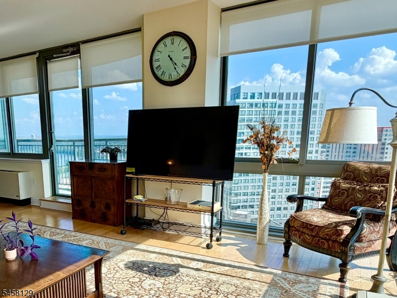 1 Spring Street, Unit 2204 New Brunswick, NJ 08901 - Photo 11 of 50 Gallery Image 11