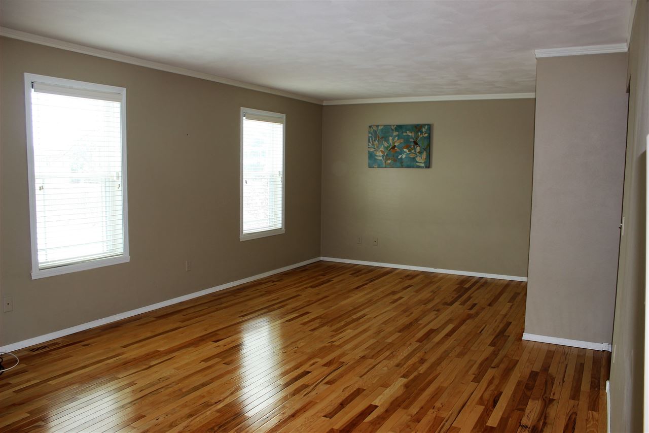 3823 North Trainer Road Rockford, IL 61114 - Photo 9 of 25 Gallery Image 9