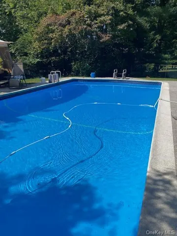 a view of a tennis court