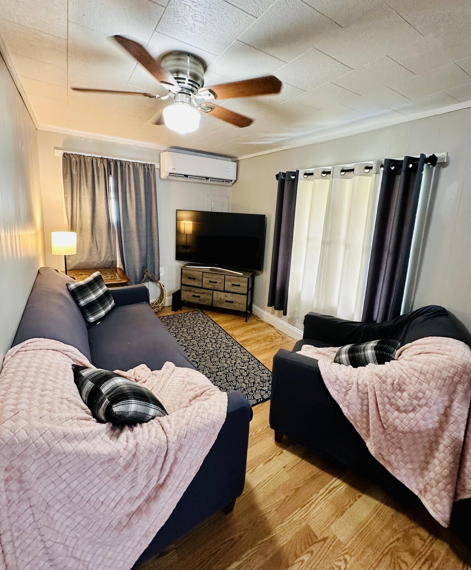 1104 Southwest 11th Street Okeechobee, FL 34974 - Photo 31 of 59 Living/3rd Sleep area