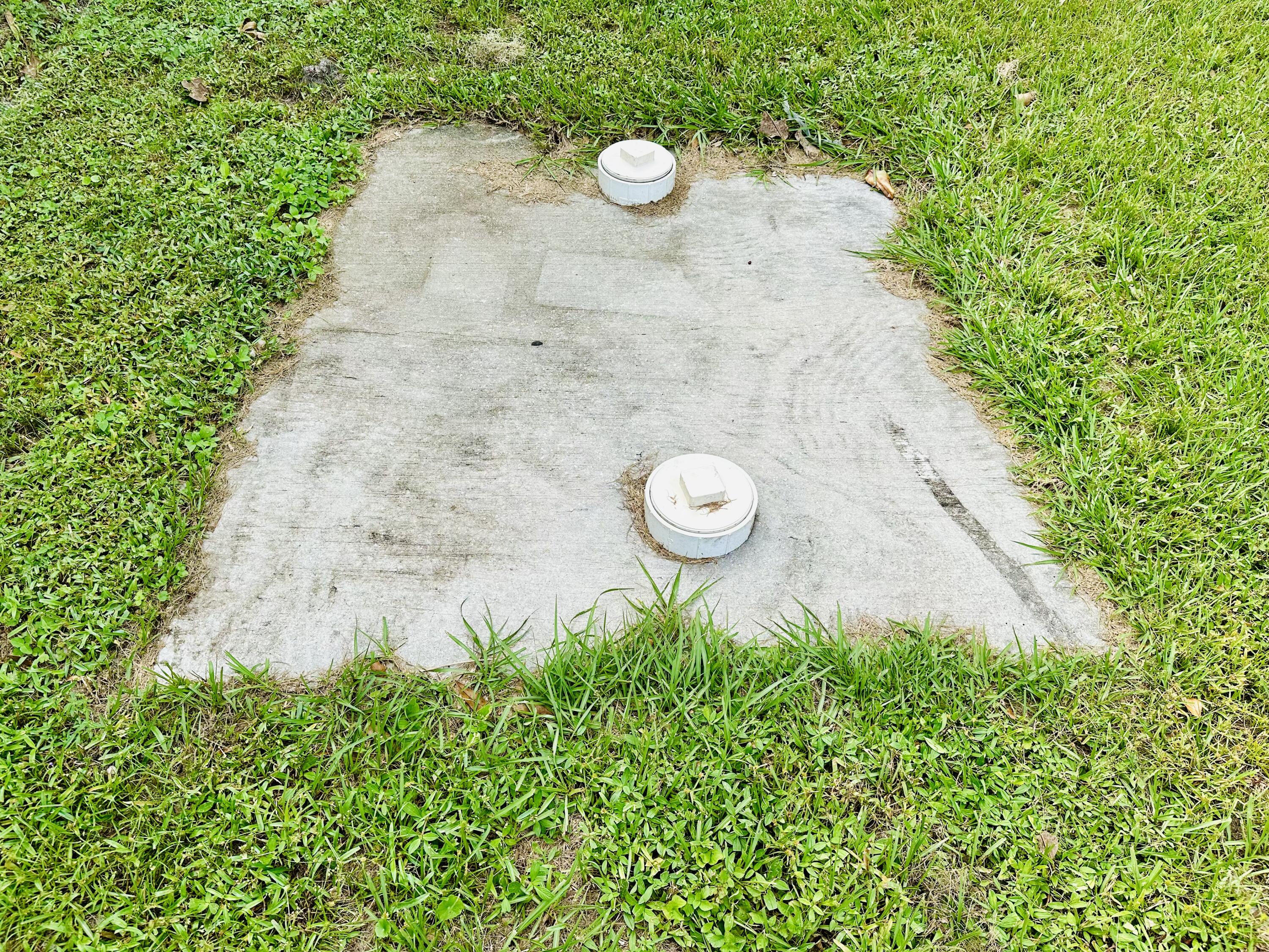 1104 Southwest 11th Street Okeechobee, FL 34974 - Photo 57 of 59 Septic clean out / New lid 2022