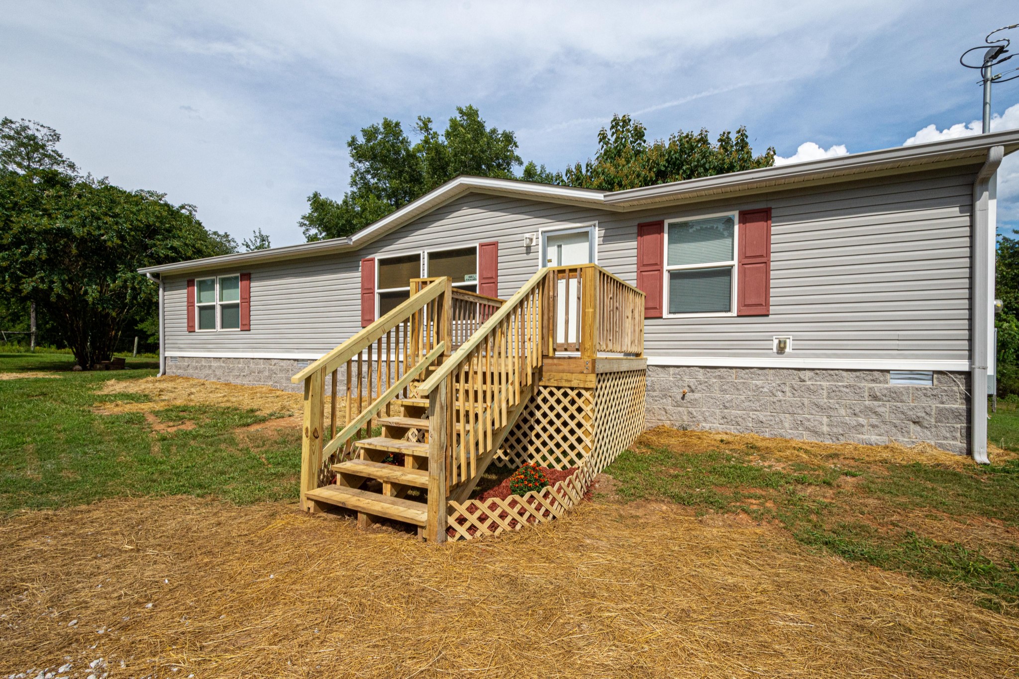 765 Crooked Hill Road Pulaski, TN 38478 - Photo 13 of 50 a view of a house with a yard