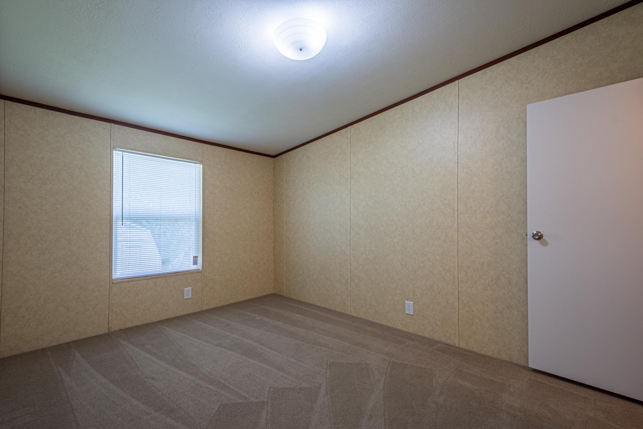 765 Crooked Hill Road Pulaski, TN 38478 - Photo 47 of 50 an empty room with a window