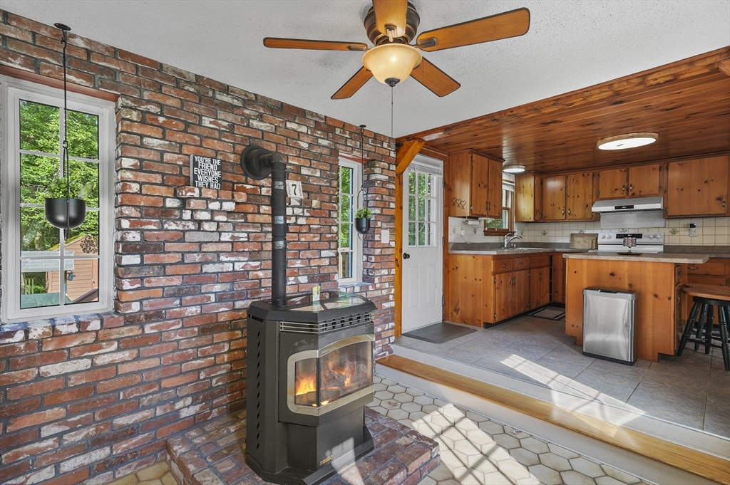 7 Cummings Road Tyngsboro, MA 01879 - Photo 6 of 39 Gallery Image 6