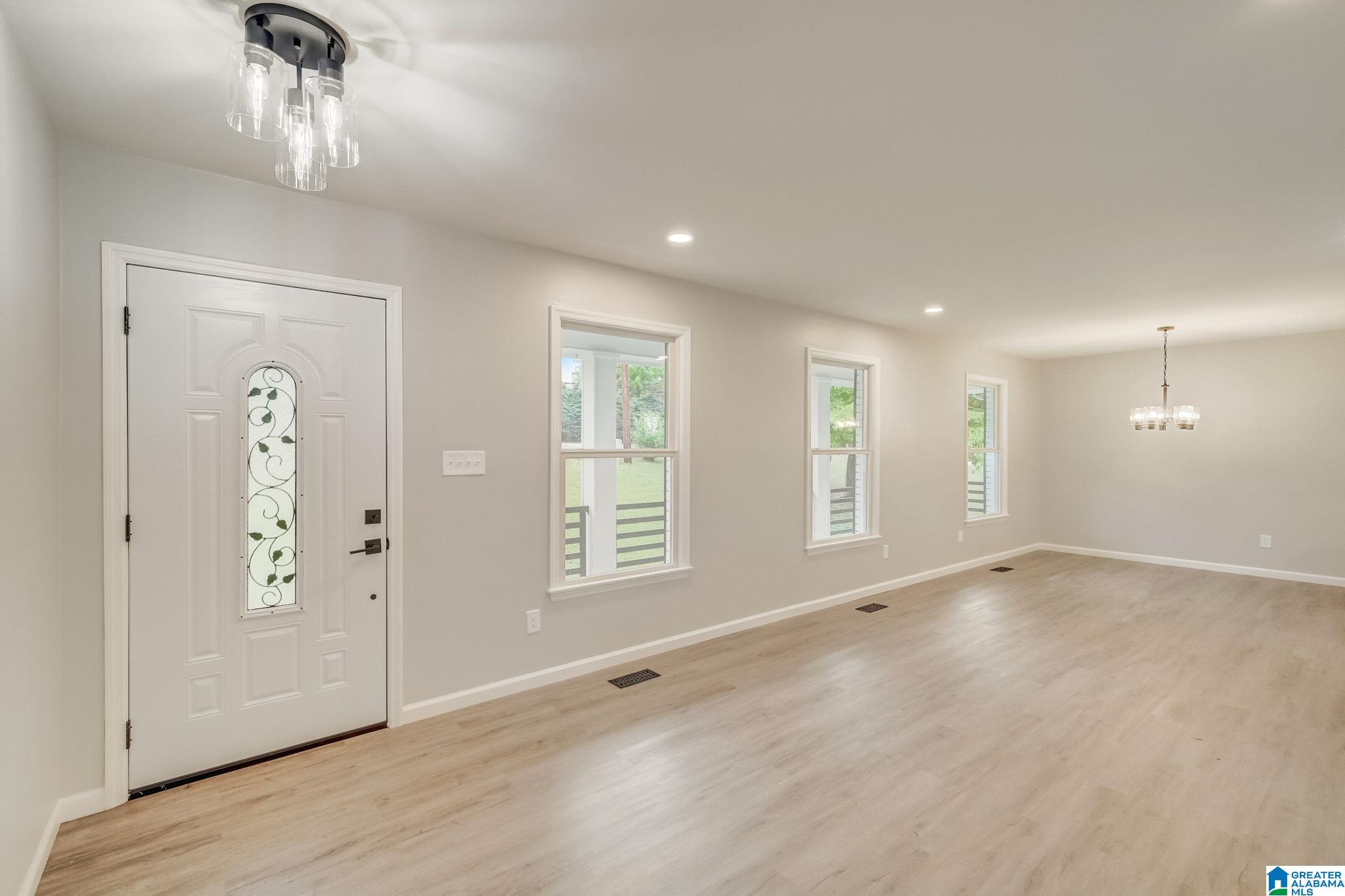 2039 Arnold Road Birmingham, AL 35216 - Photo 4 of 25