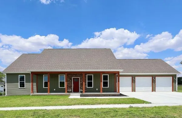 $550,000 | 1564 Brooke Park Drive, Circleville, OH 43113