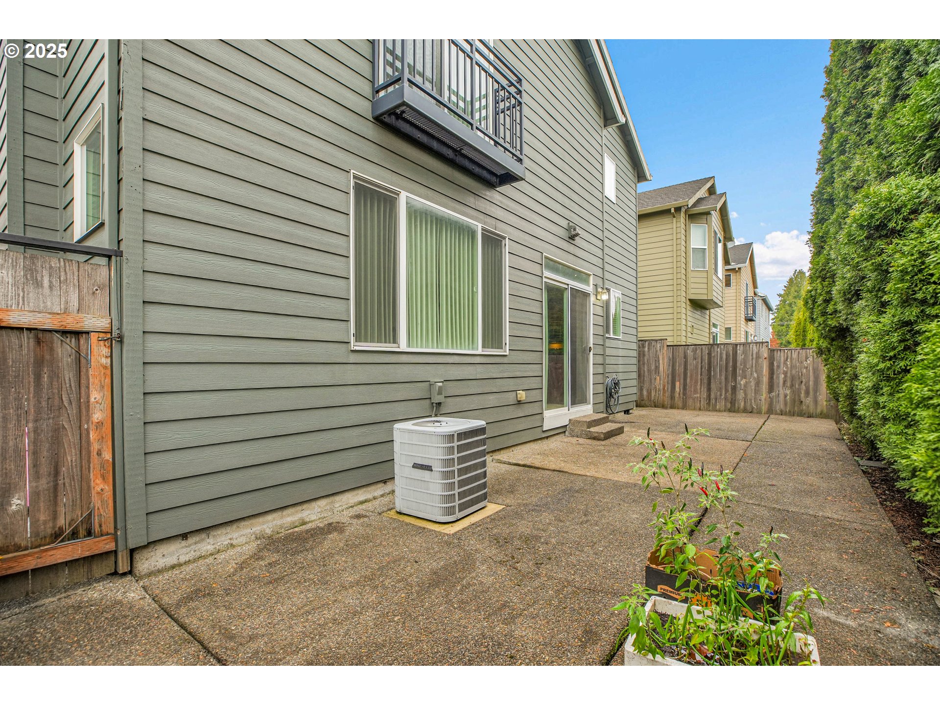 7110 Southwest Queen Lane Beaverton, OR 97008 - Photo 2 of 18 a view of outdoor space and yard