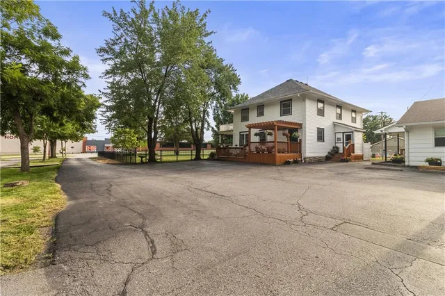 $875,000 | 508 Southeast 12th Street, Oak Grove, MO 64075