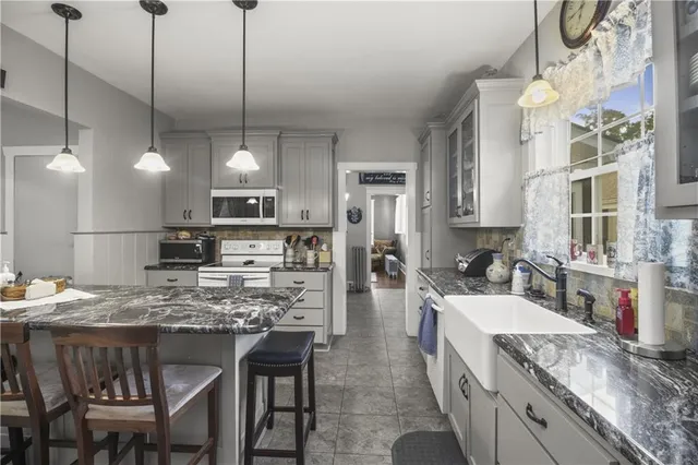 $875,000 | 508 Southeast 12th Street, Oak Grove, MO 64075