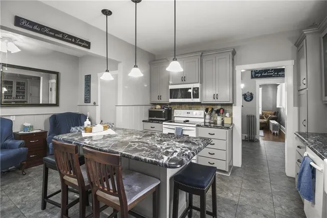 $875,000 | 508 Southeast 12th Street, Oak Grove, MO 64075