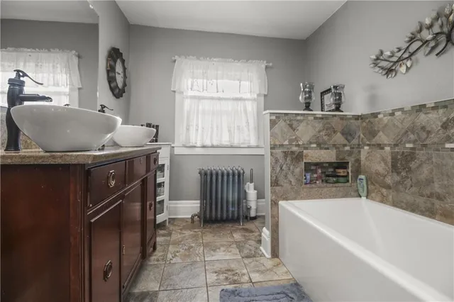 $875,000 | 508 Southeast 12th Street, Oak Grove, MO 64075