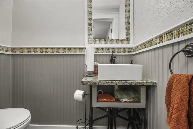 $875,000 | 508 Southeast 12th Street, Oak Grove, MO 64075