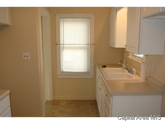 3219 Sherman Street Springfield, IL 62703 - Photo 9 of 21