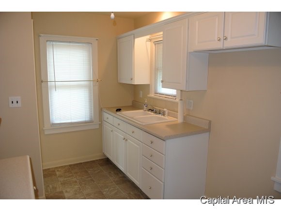 3219 Sherman Street Springfield, IL 62703 - Photo 10 of 21