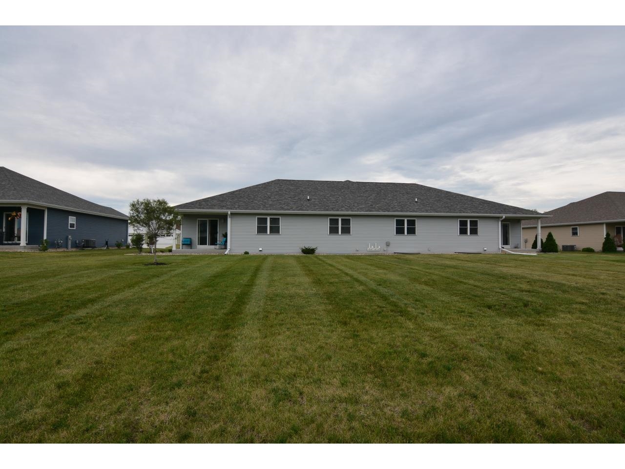 905 Roosevelt Street Baraboo, WI 53913 - Photo 3 of 22