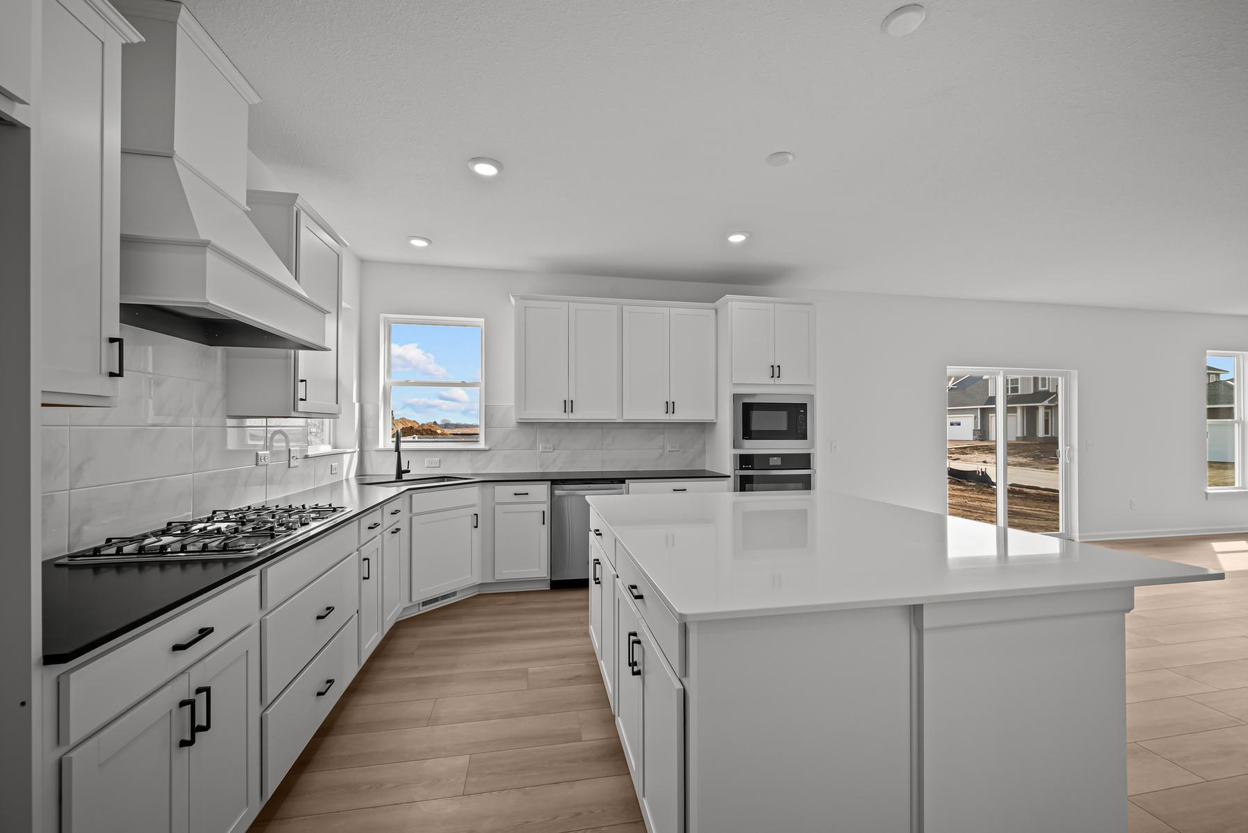 1515 Philipp Way Shakopee, MN 55379 - Photo 3 of 30