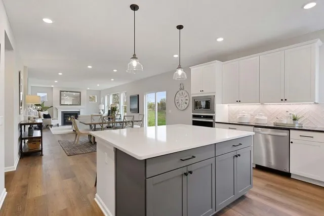 $644,110 | 1515 Philipp Way, Shakopee, MN 55379