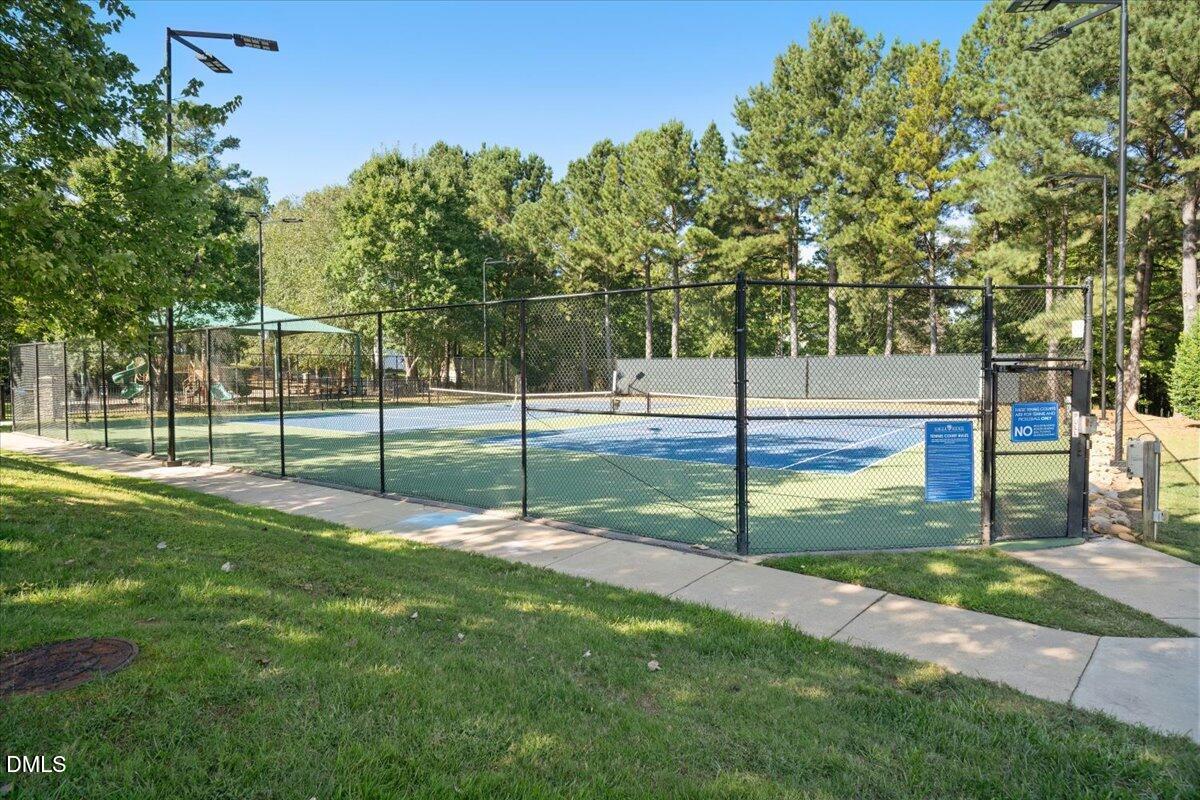 324 Waterville Street Raleigh, NC 27603 - Photo 12 of 82 06-aAMT_006 (1)