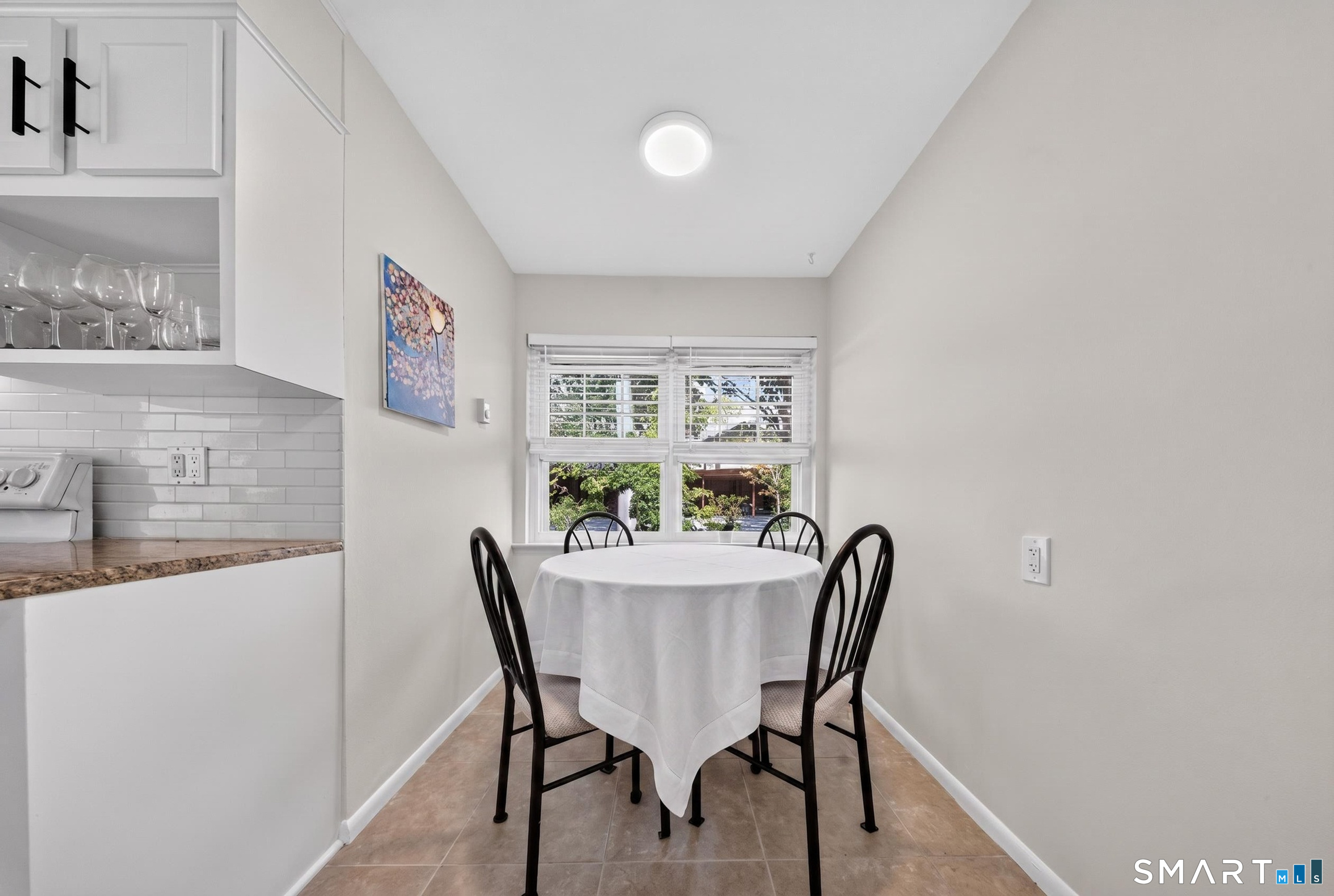 35 Woodway Road, Unit A8 Stamford, CT 06907 - Photo 9 of 40