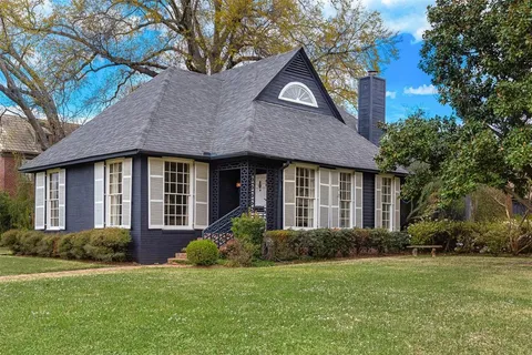 $395,000 | 702 Elmwood Street, Shreveport, LA 71104