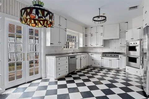 $395,000 | 702 Elmwood Street, Shreveport, LA 71104