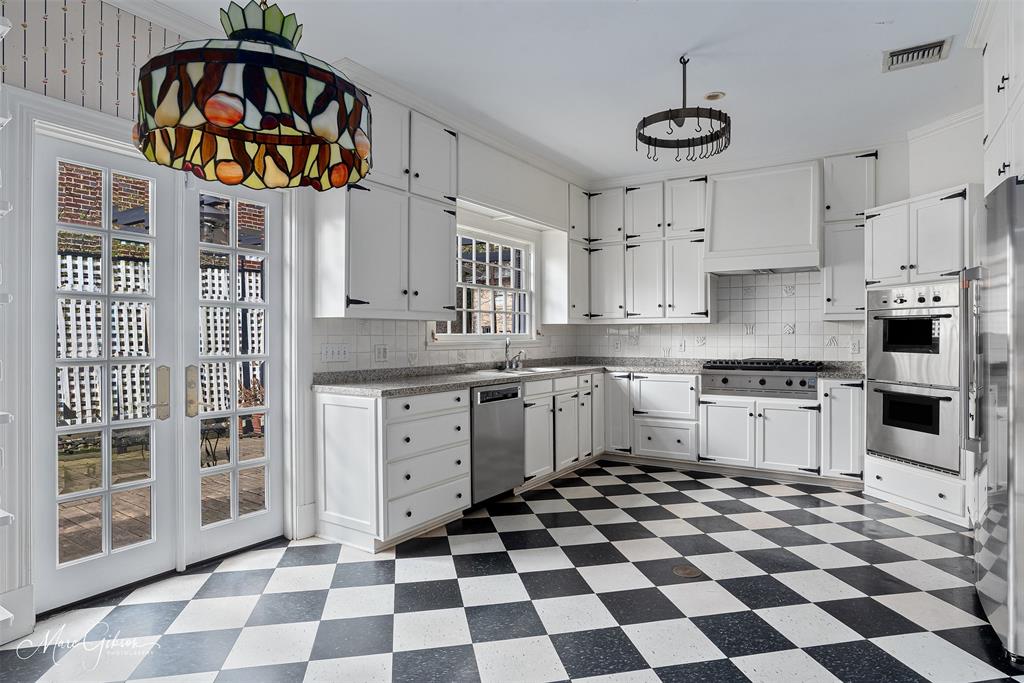 702 Elmwood Street Shreveport, LA 71104 - Photo 7 of 26