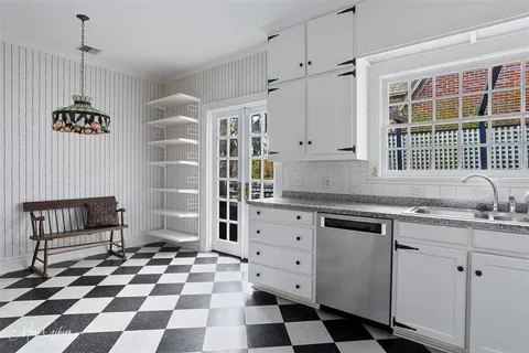 $395,000 | 702 Elmwood Street, Shreveport, LA 71104