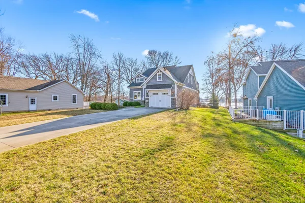 $969,900 | 497 Iyopawa Road, Coldwater, MI 49036