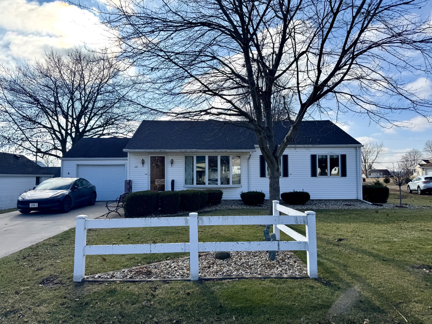 113 West 3rd Street Wyanet, IL 61379 - Photo 31 of 31 a front view of a house with garden