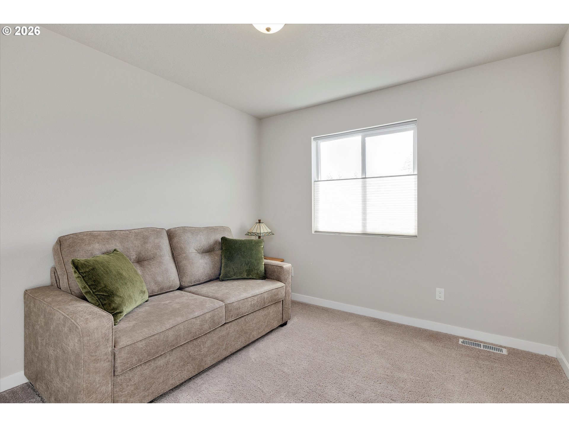 282 West 17th Street Lafayette, OR 97127 - Photo 23 of 34 Bedroom
