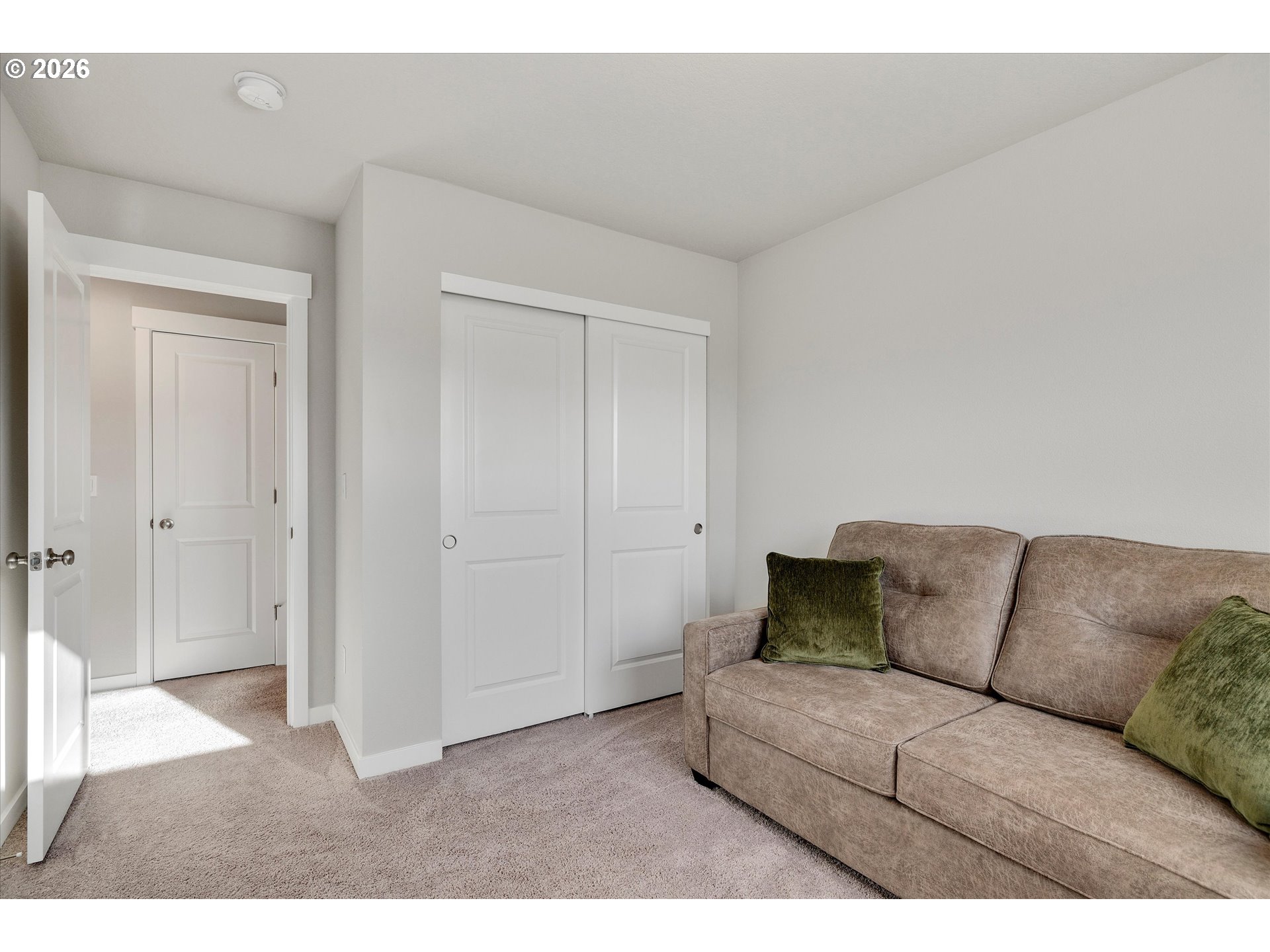 282 West 17th Street Lafayette, OR 97127 - Photo 24 of 34 Bedroom