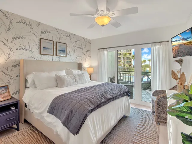 $4,000 | 3939 Ocean Drive, Unit 201A, Vero Beach, FL 32963