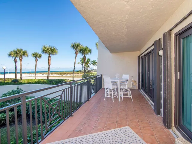 $4,000 | 3939 Ocean Drive, Unit 201A, Vero Beach, FL 32963