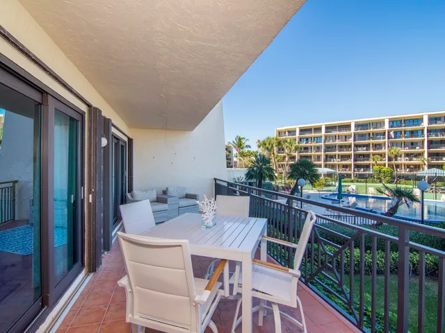 $4,000 | 3939 Ocean Drive, Unit 201A, Vero Beach, FL 32963