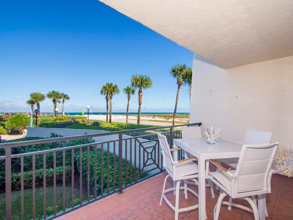 $4,000 | 3939 Ocean Drive, Unit 201A, Vero Beach, FL 32963