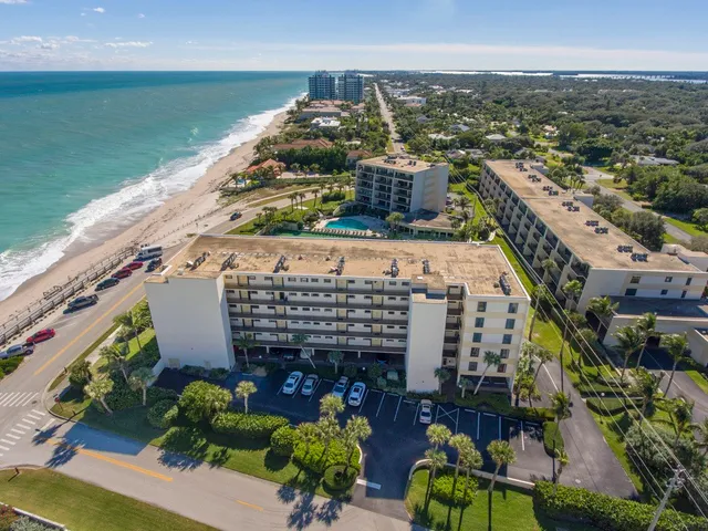 $4,000 | 3939 Ocean Drive, Unit 201A, Vero Beach, FL 32963