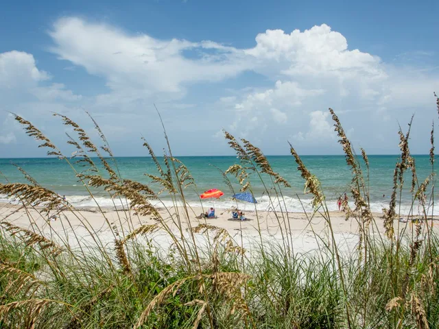 $4,000 | 3939 Ocean Drive, Unit 201A, Vero Beach, FL 32963