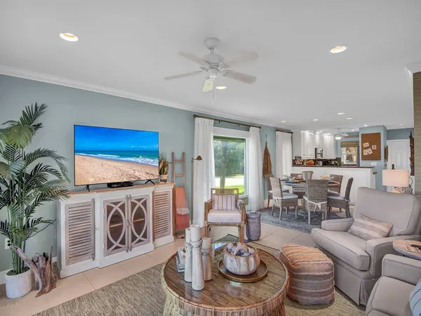 $4,000 | 3939 Ocean Drive, Unit 201A, Vero Beach, FL 32963