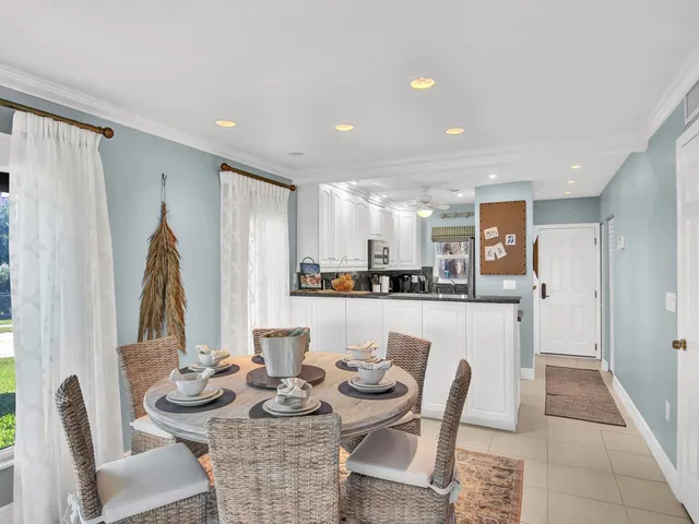 $4,000 | 3939 Ocean Drive, Unit 201A, Vero Beach, FL 32963