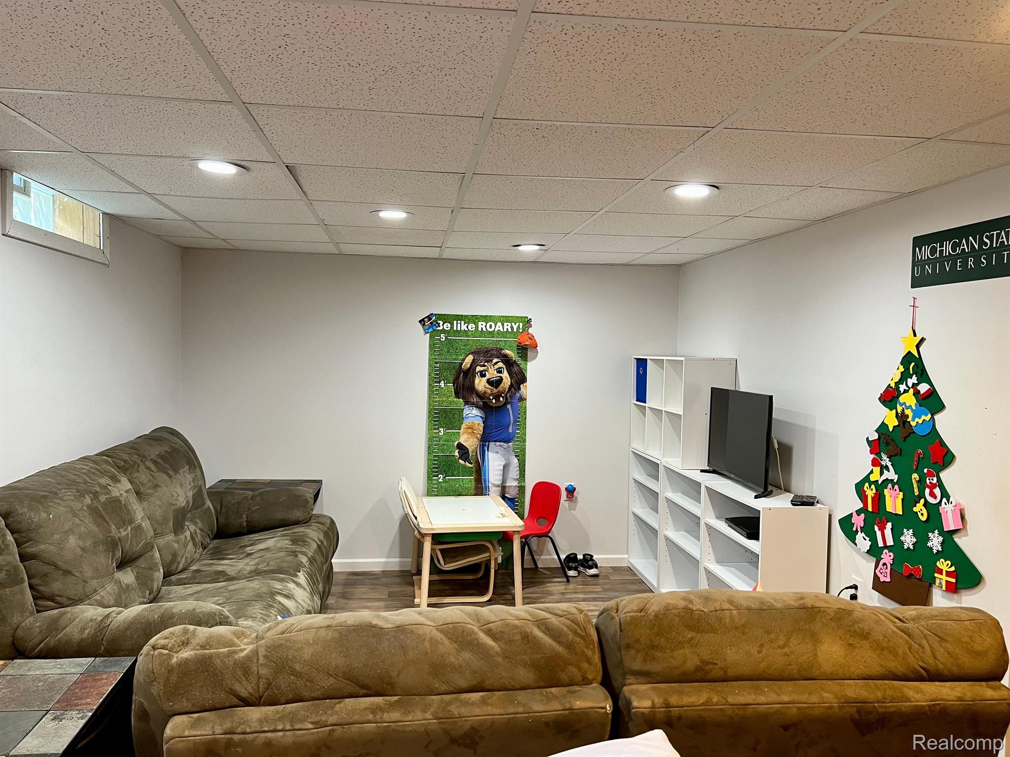 9094 Henry Ruff Road Livonia, MI 48150 - Photo 41 of 47 Gallery Image 41