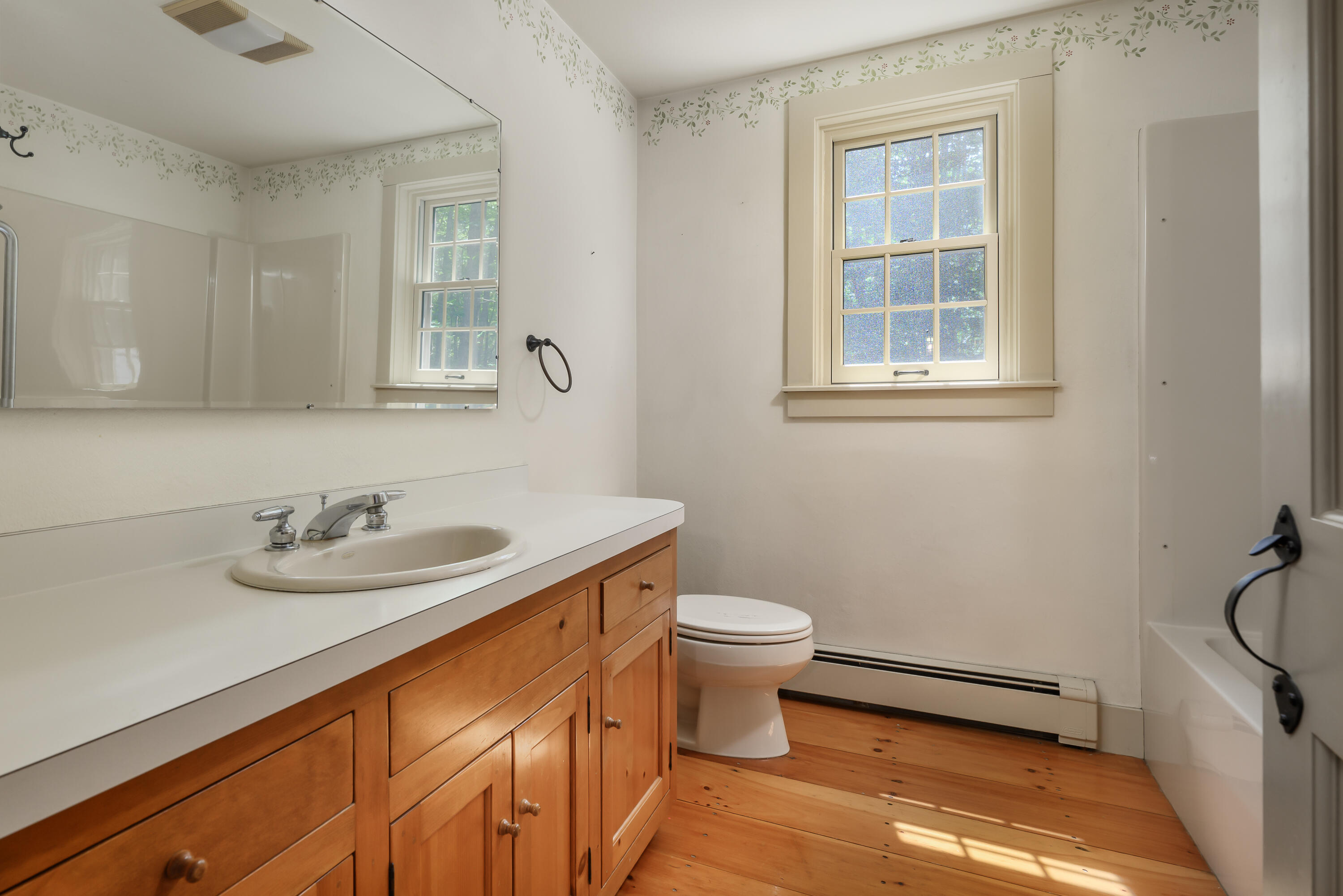 29 Riversedge Drive York, ME 03909 - Photo 26 of 34 Bathroom 2