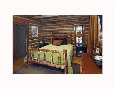 2883 Kinnikinnick Road, Unit 5 Vail, CO 81657 - Photo 10 of 11 Additional Photo
