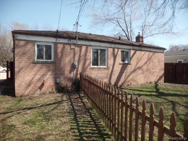 31701 Hayes Road Warren, MI 48088 - Photo 5 of 14 CIMG2257.JPG
