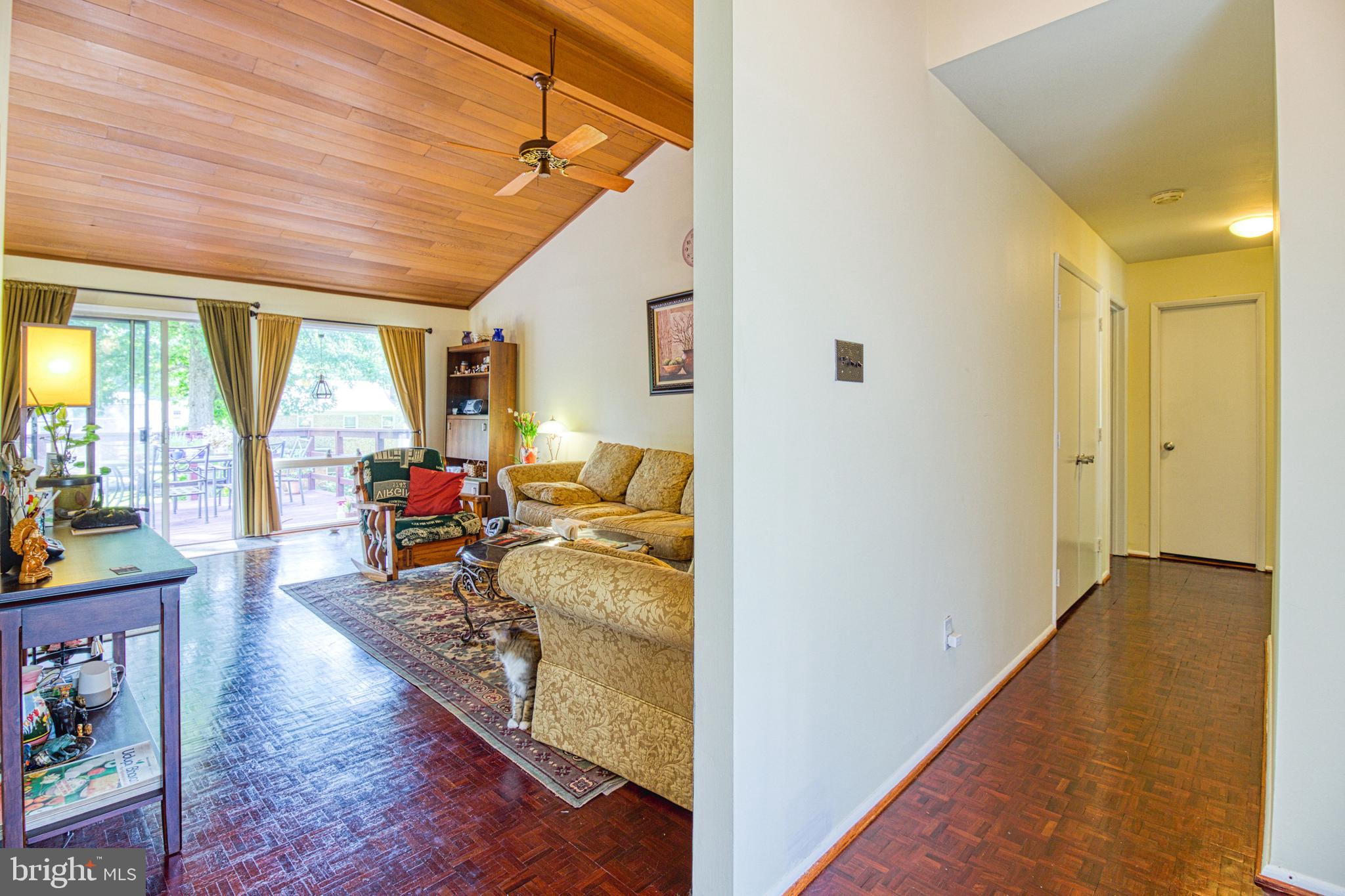 8811 Burbank Road Annandale, VA 22003 - Photo 14 of 28 Gallery Image 14