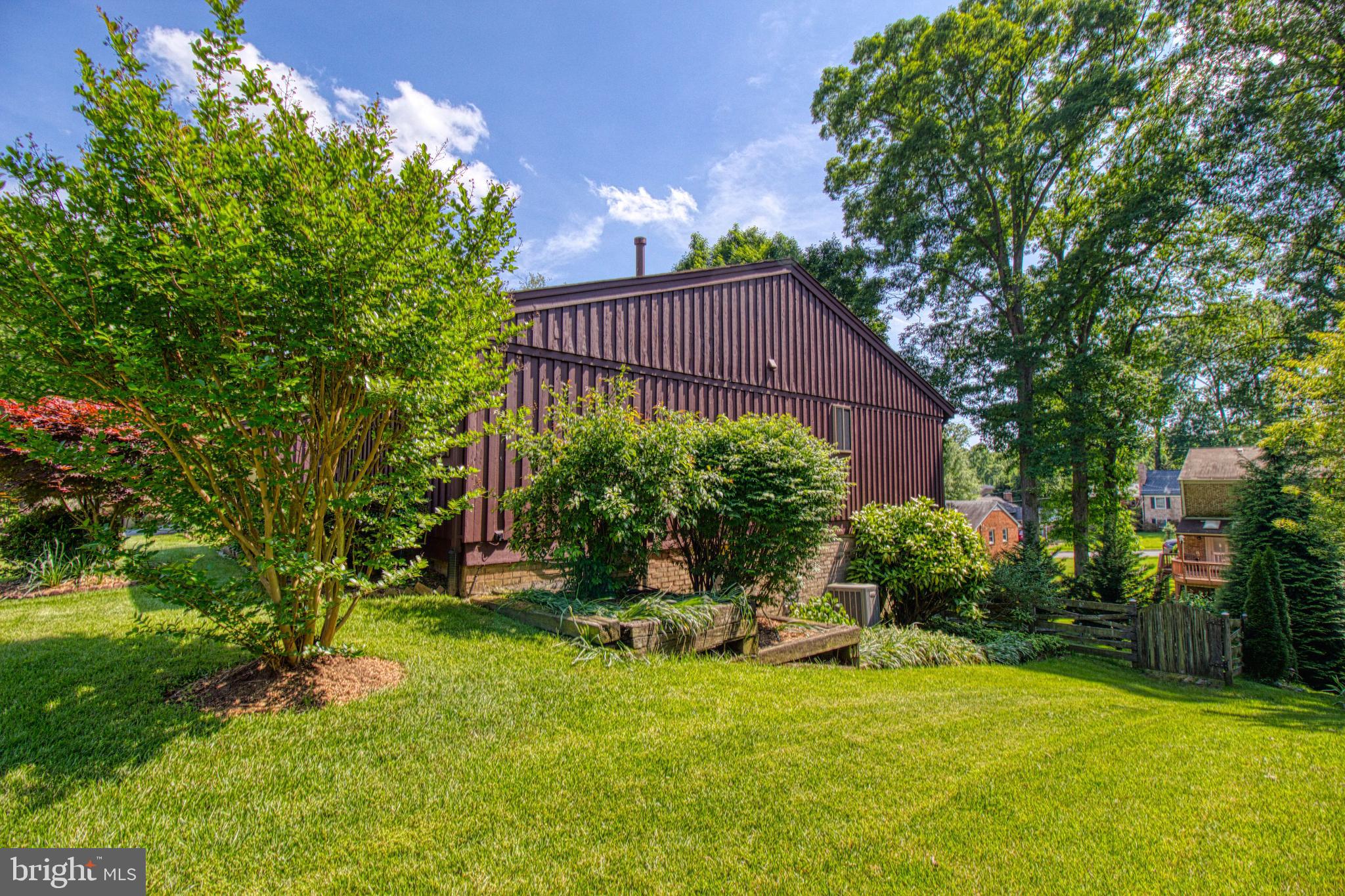 8811 Burbank Road Annandale, VA 22003 - Photo 25 of 28 Gallery Image 25